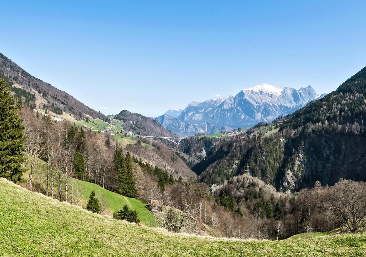 Appartementhaus Quadern Valens Εξωτερικό φωτογραφία