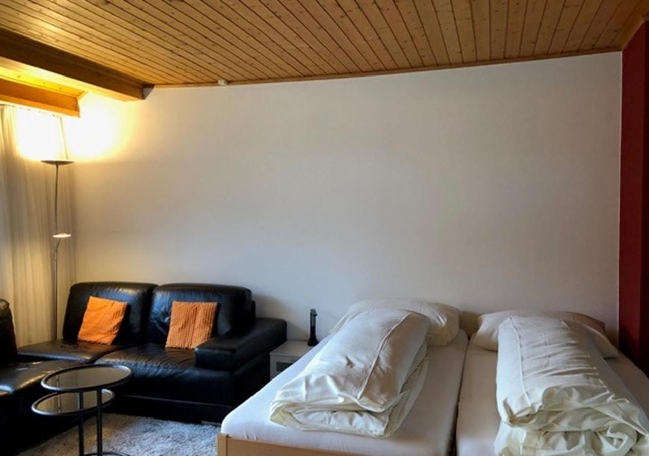 Appartementhaus Quadern Valens Εξωτερικό φωτογραφία